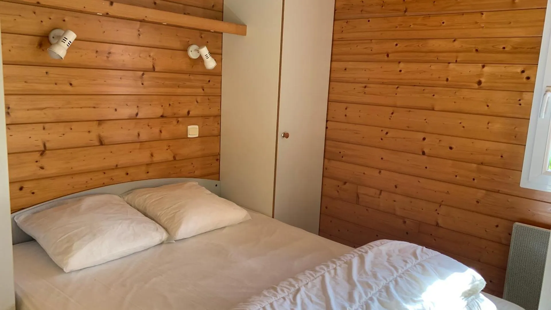 La Vallee De Taradeau Villa Campsite